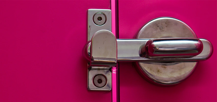 Childproof Gate Lock in Pacifica, California